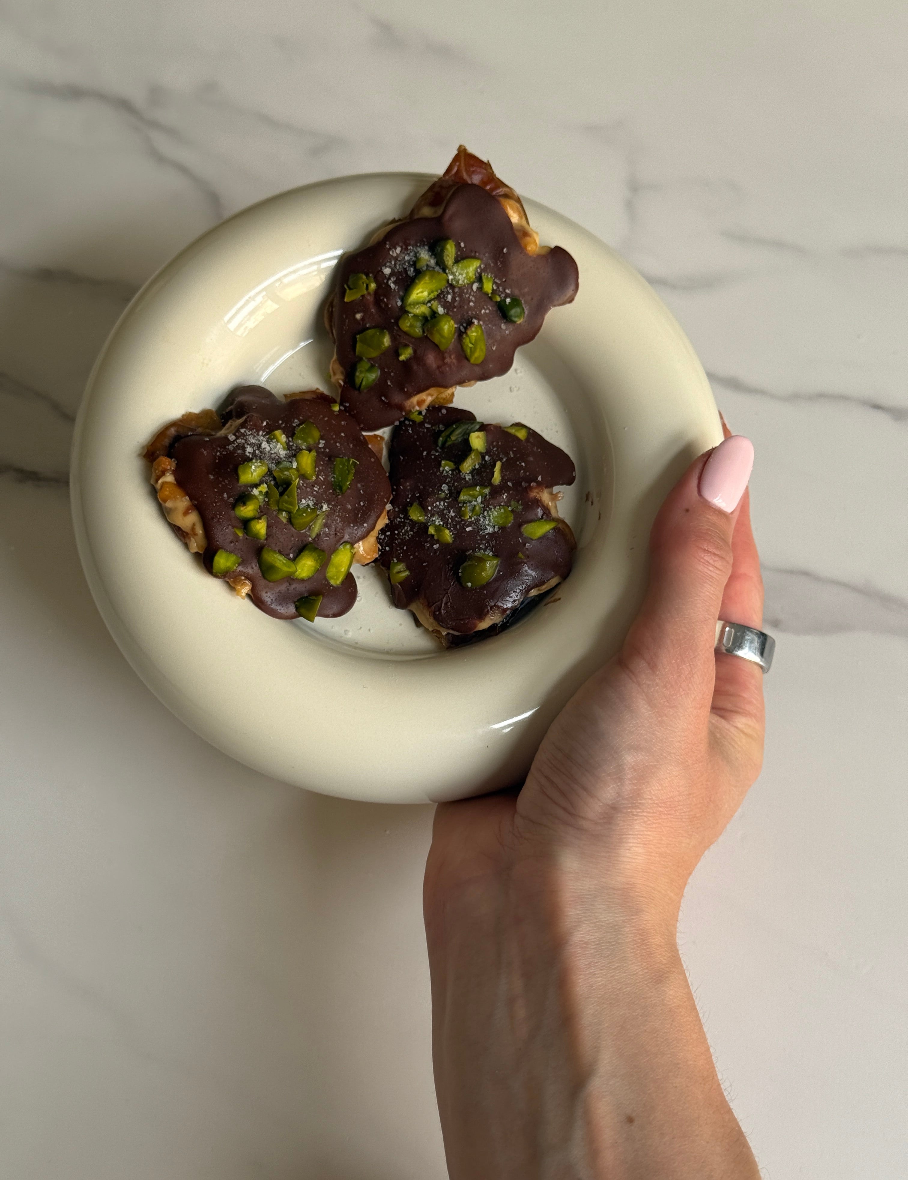 Date Cookies mit Kollagen: Der süßeste Beauty-Hack des Jahres